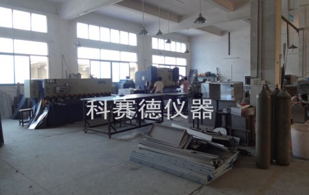 恒溫恒濕試驗(yàn)箱鈑金車間